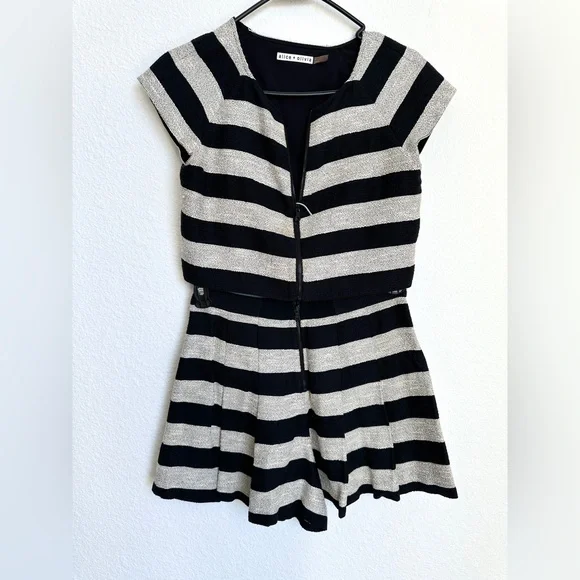 Alice & Olivia Striped‎ Cotton-Blend Jacket & Shorts set size 4